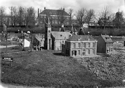 839737 Afbeelding van het dorp Nieuwland van Miniatuur Walcheren te Middelburg.